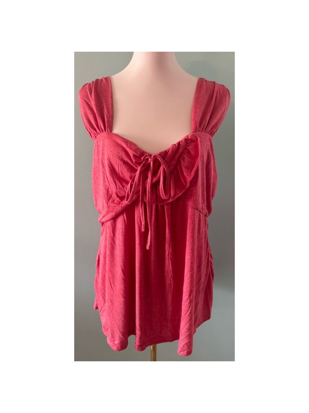 Women's Rosegal Top Size 2X Red